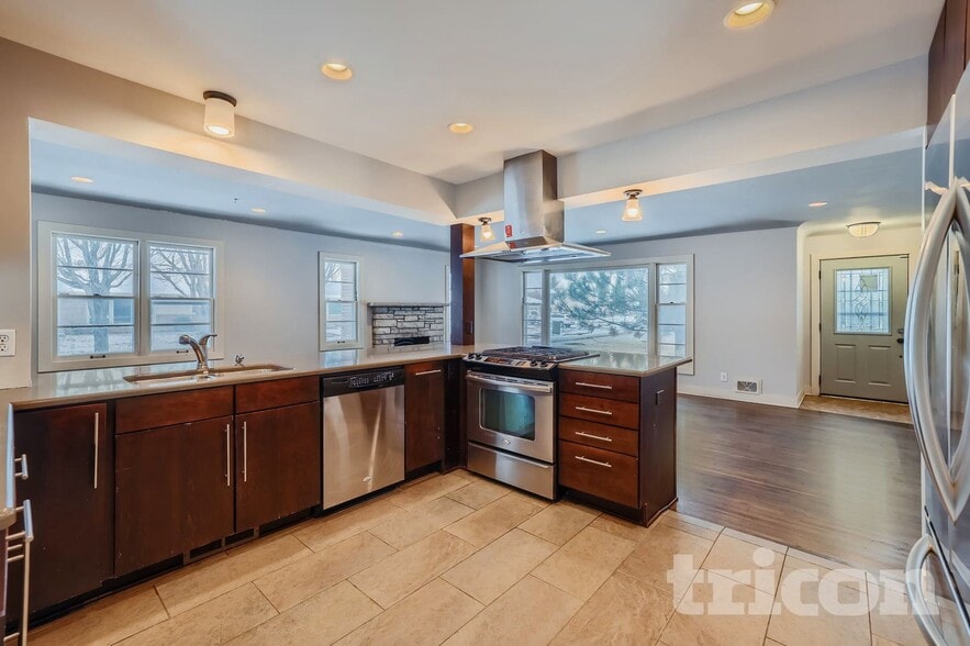 Building Photo - 6100 Colfax Ln S