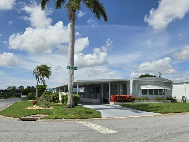 Building Photo - 215 48th Ave Terrace W