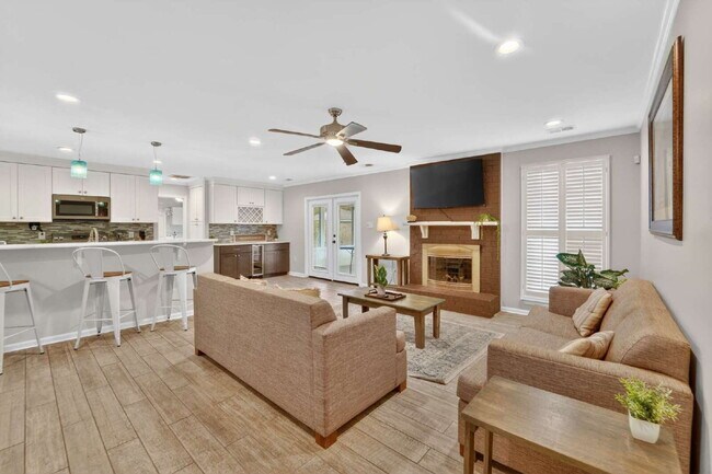 Building Photo - 118 Blue Heron Dr