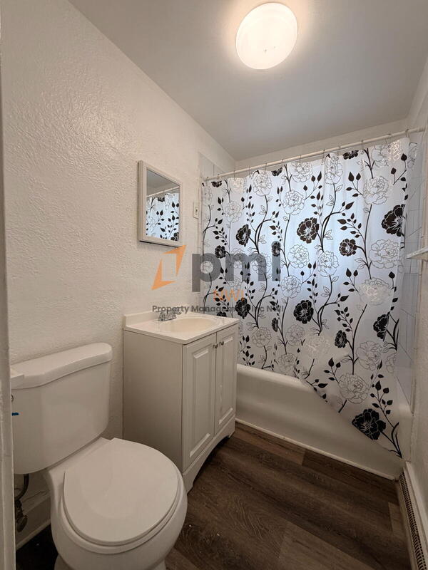 Building Photo - 7532 Monroe Ave