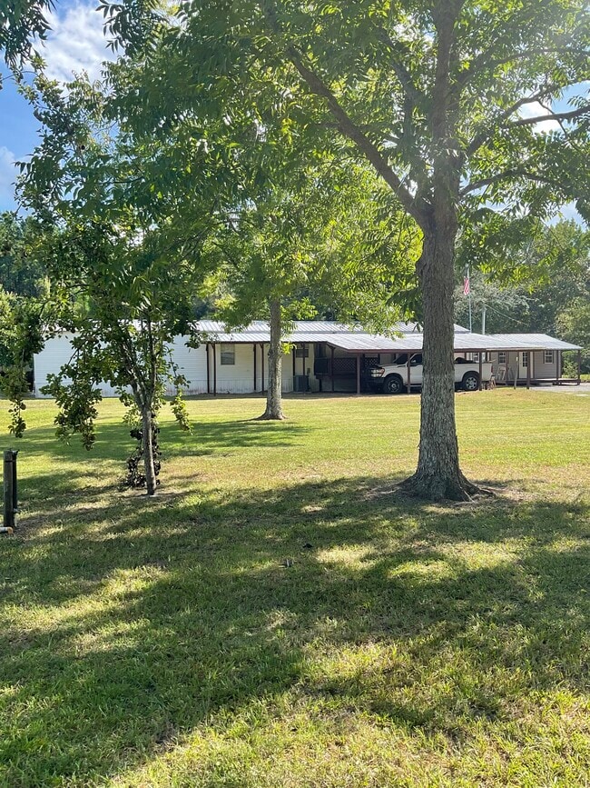 Building Photo - Macclenny SR121 Singlewide