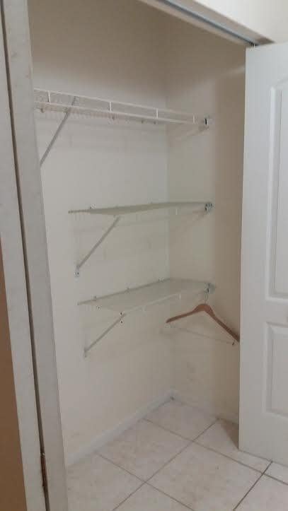 Building Photo - 2771 Riverside Dr