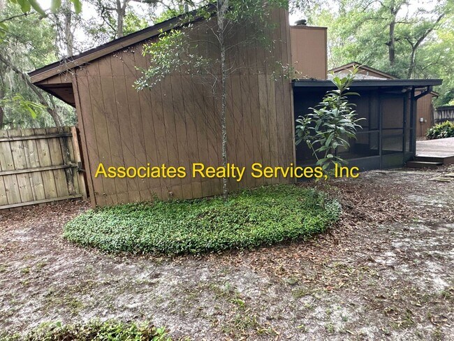 Building Photo - Single Family home in The Woodland in SW Gainesville-Great Location!