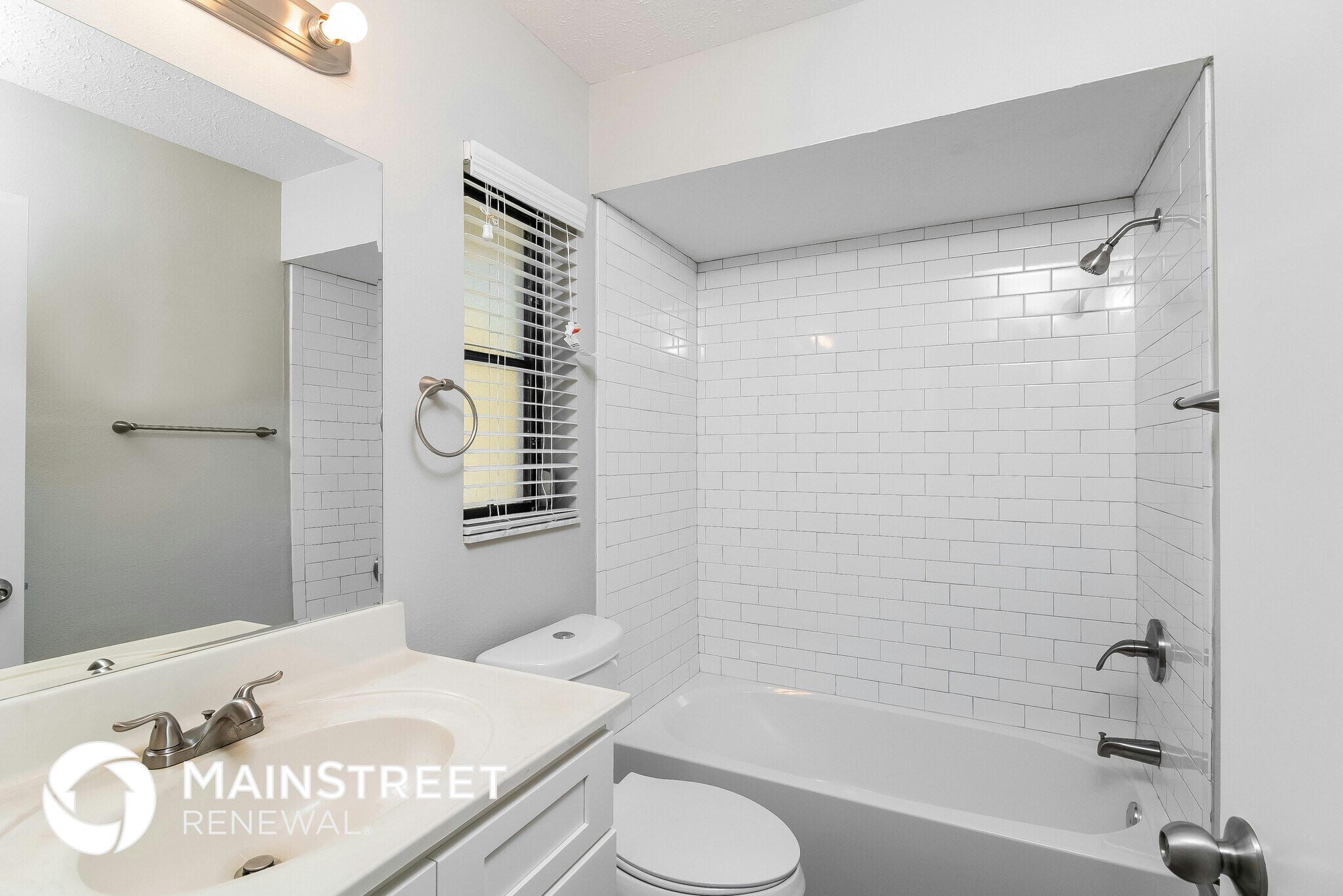 Building Photo - 141 Loyola Rd