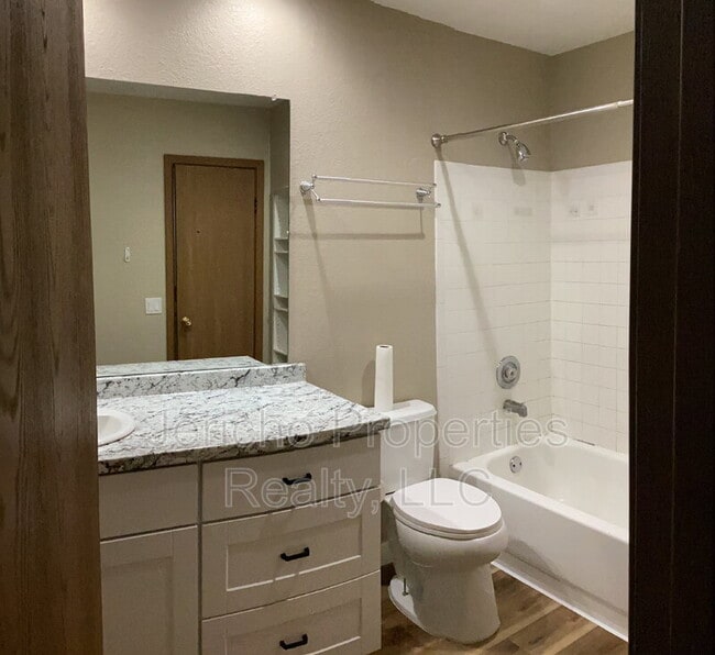 Building Photo - 8733 W Cornell Ave