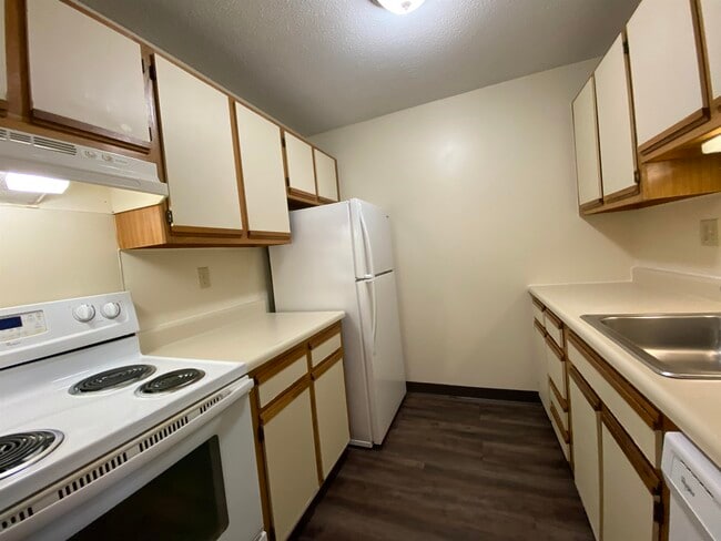 Building Photo - 119 Eastern Ave