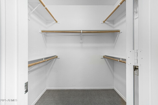 Building Photo - 4104 E La Salle St