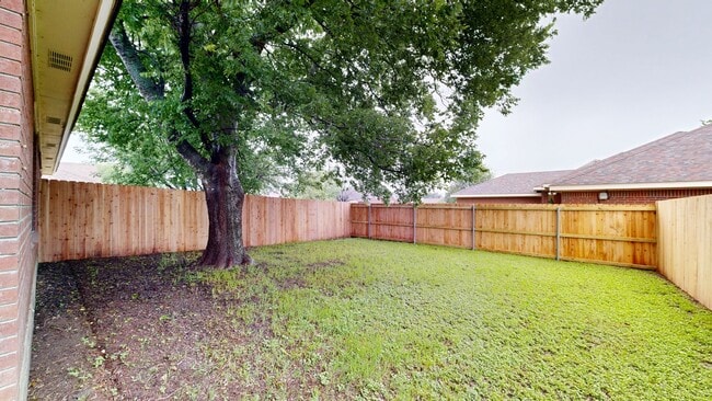 Building Photo - UPDATED DUPLEX IN NOLANVILLE ONLY $1,350!!!