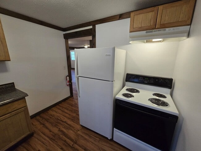 Building Photo - Little Beaumont