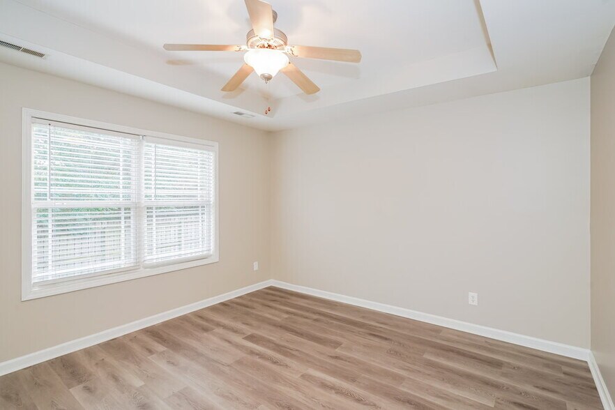 Building Photo - 723 Wildwood Dr