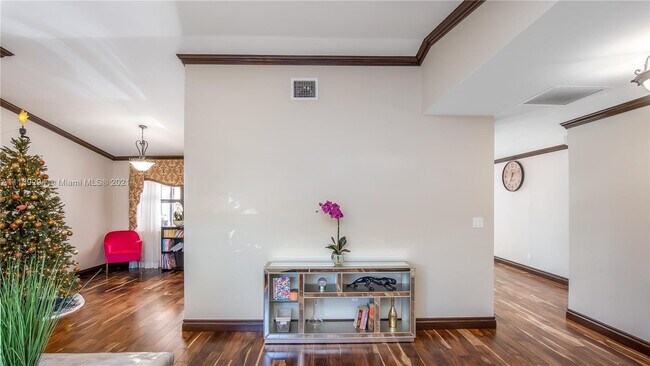 Building Photo - 11798 SW 51st Ct
