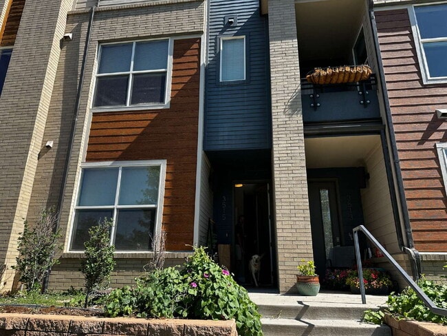 Building Photo - "Experience Modern Comfort: Spacious 2-Bed...