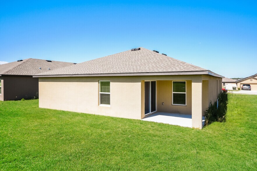 Building Photo - 1635 Swan Lake Cir