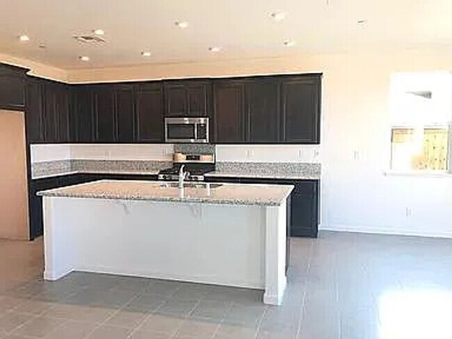 Building Photo - 4439 Flannelbush Dr