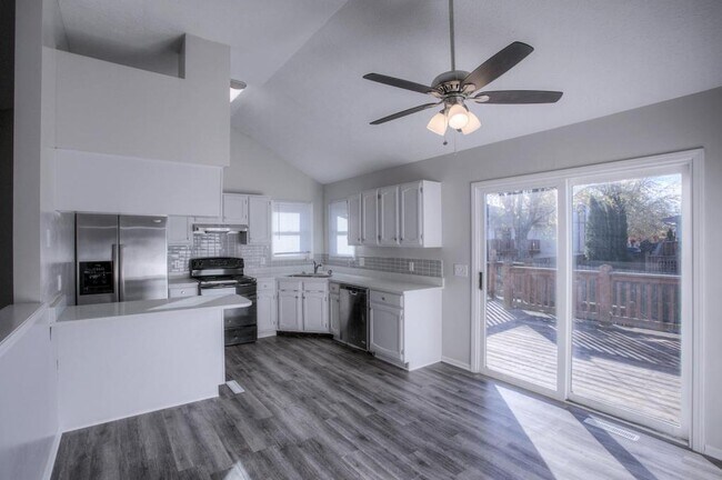 Building Photo - 3403 Henery Rd