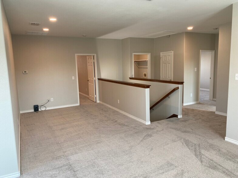 Upstairs living - 12404 Pinestraw Rd