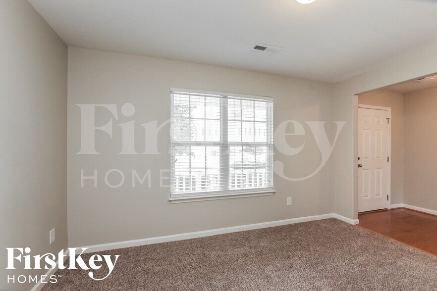 Building Photo - 3503 Whitworth Dr