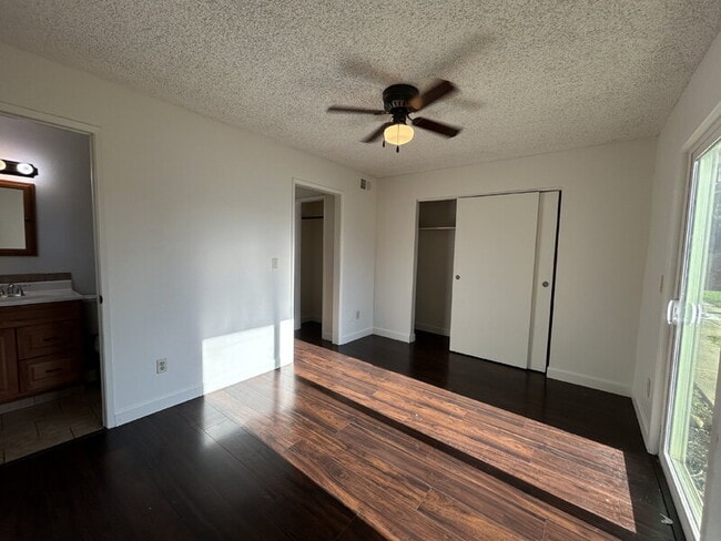 Building Photo - 2170 McGregor Dr