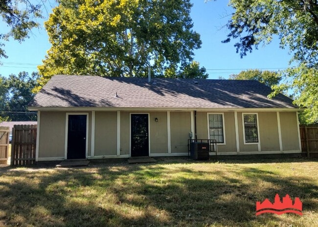 Building Photo - 3902 Ross Rd