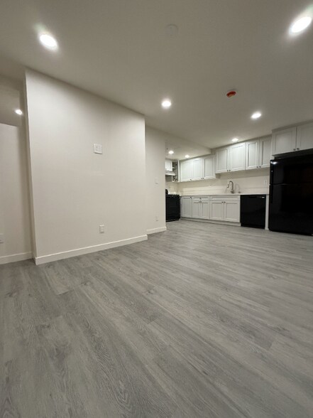 Building Photo - 1518 N Broadway