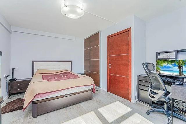 Building Photo - 458 Neptune Ave