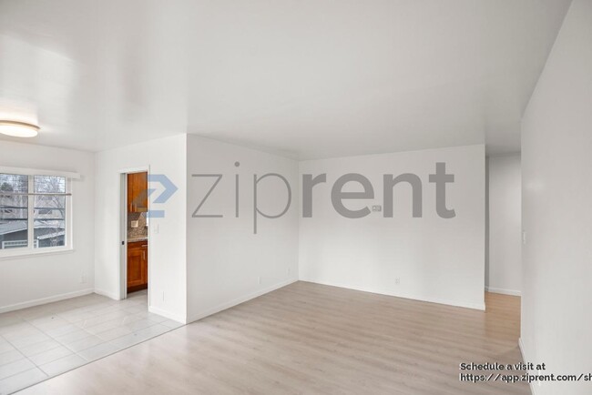 Building Photo - 836 El Camino Real