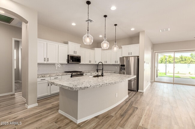 Building Photo - 2808 W Roosevelt Dr