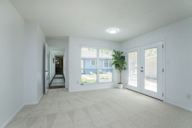 Building Photo - 12410 Pantano Drive