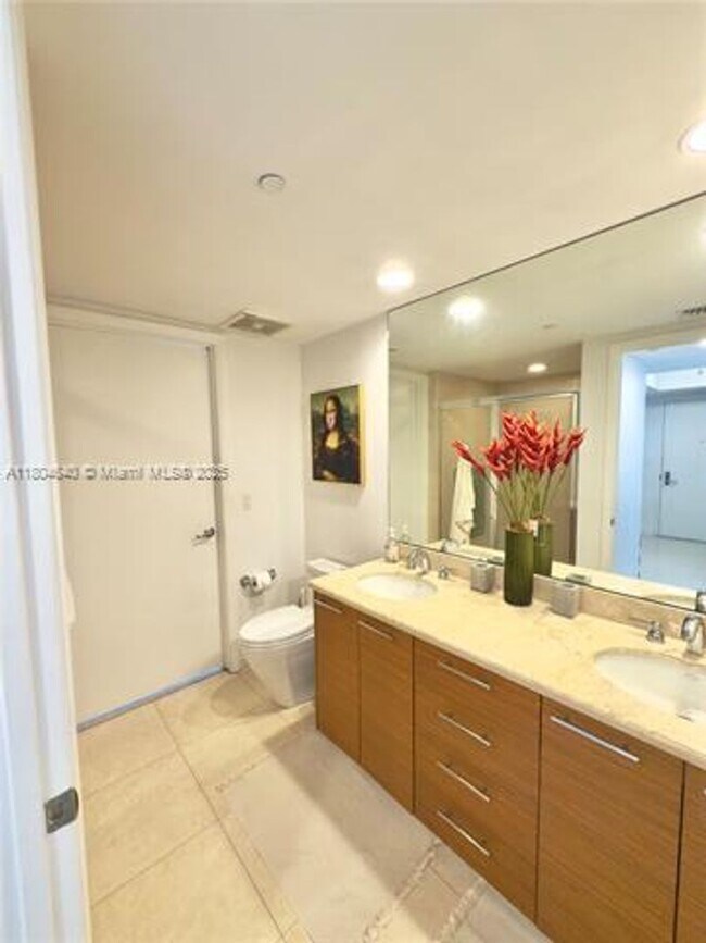 Building Photo - 50 Biscayne Blvd