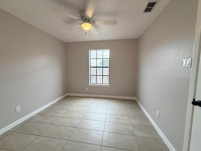 Building Photo - 2603 Palo Blanco St
