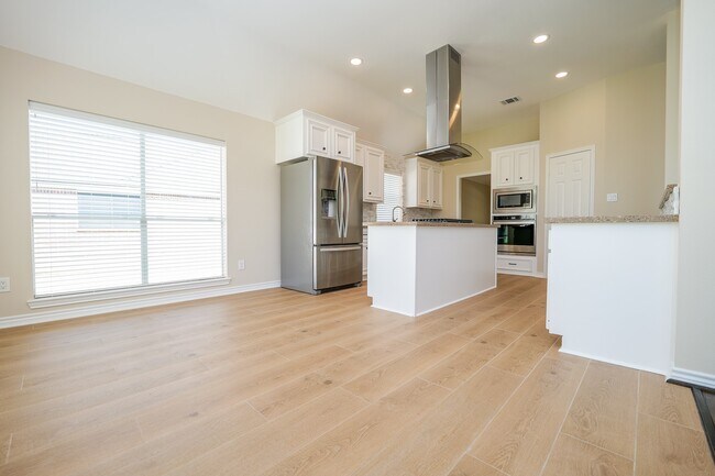 Building Photo - 1823 Brightlake Way