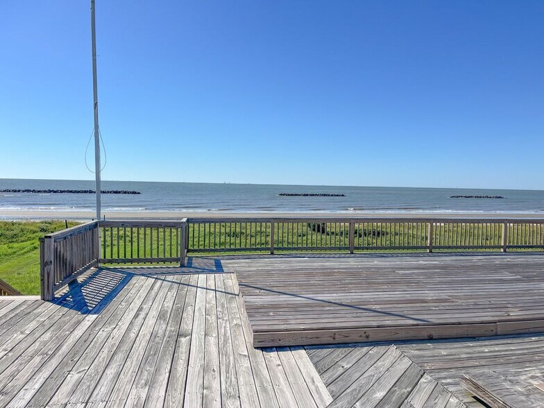 Building Photo - 115 Breaker Dr