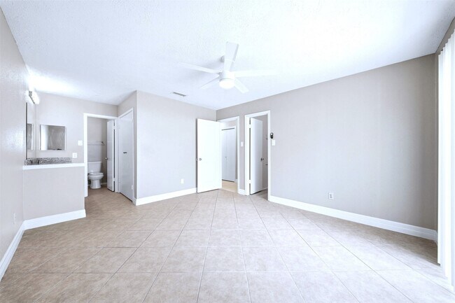 Building Photo - 7502 Addicks Clodine Rd