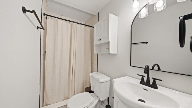 Building Photo - 307 W Haya St