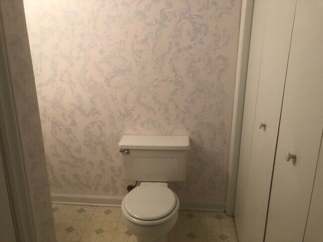 Building Photo - 4101-9 Five Oaks Drive, Durham, NC 27707