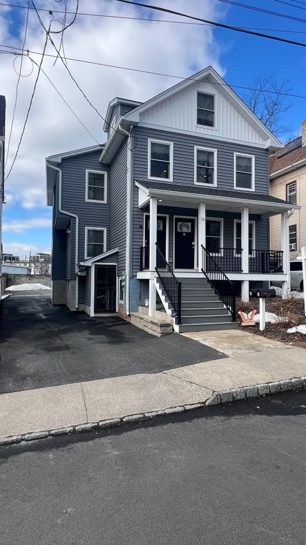 Building Photo - 16 Olyphant Pl