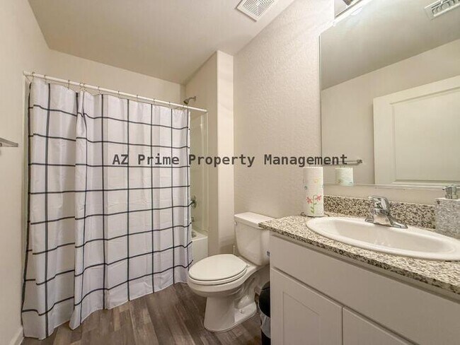 Building Photo - 1209 W Seagoe Ave