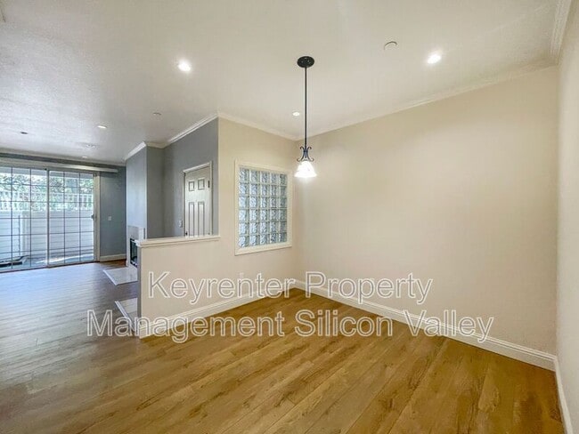 Building Photo - 602 Arcadia Terrace