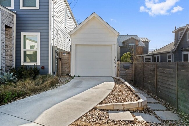 Building Photo - 209 Ben Howell Dr