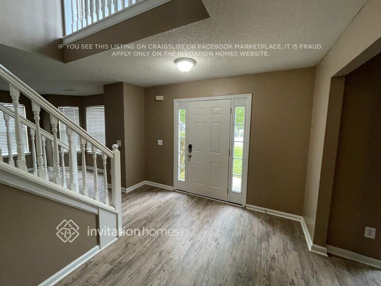 Building Photo - 3785 Tor Way