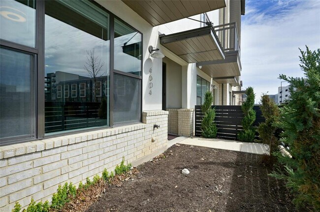 Building Photo - 4604 Longevity Dr