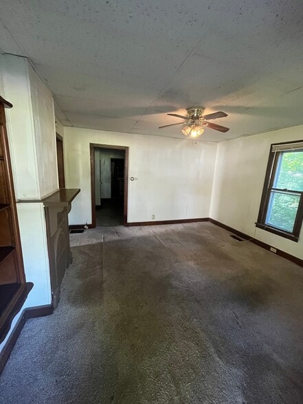 Building Photo - 425 Mooresville Pike