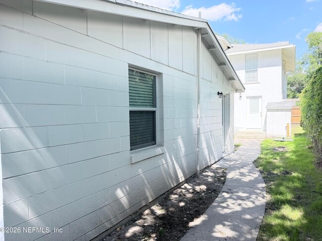 Building Photo - 5336 Cruz Rd
