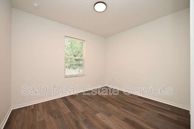 Building Photo - 1011 N Brunnell Pkwy