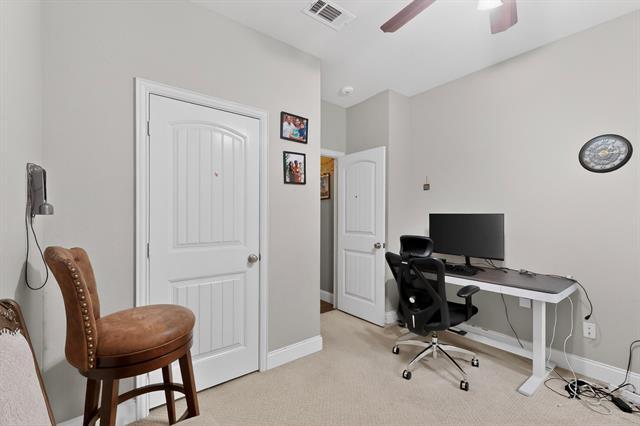 Building Photo - 2345 Fountain Gate Dr