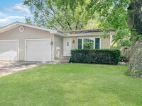 Building Photo - 1716 Maple Ln