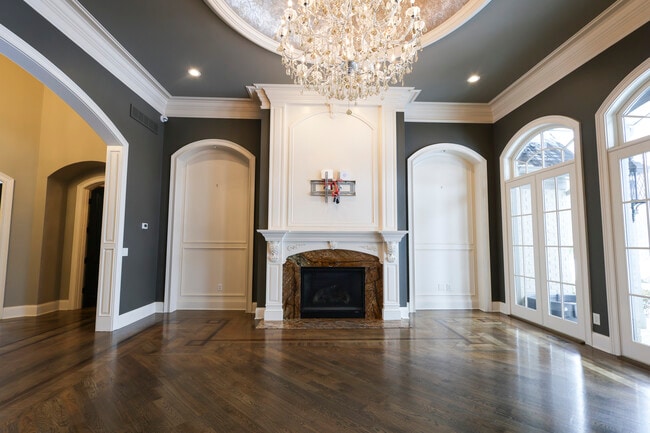 Building Photo - 9020 Whisperinghill Dr