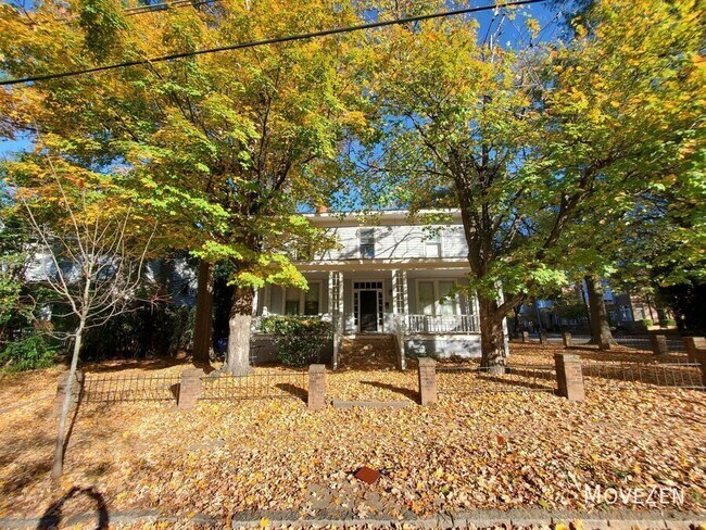 Building Photo - 604 N Blount St