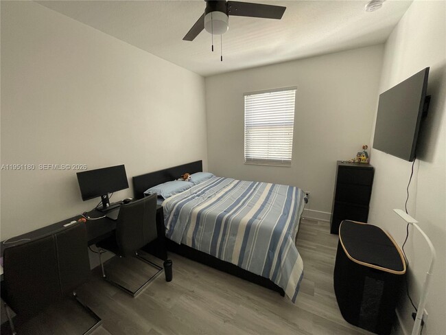 Building Photo - 8860 NW 103rd Ave