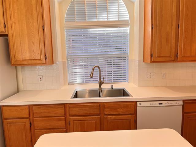 Building Photo - 2312 Eldger Dr